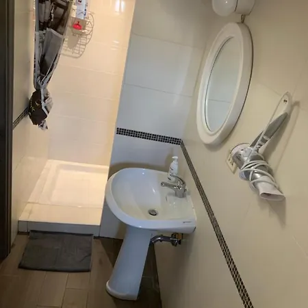 Hostel Short Stop