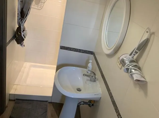 호스텔 Short Stop